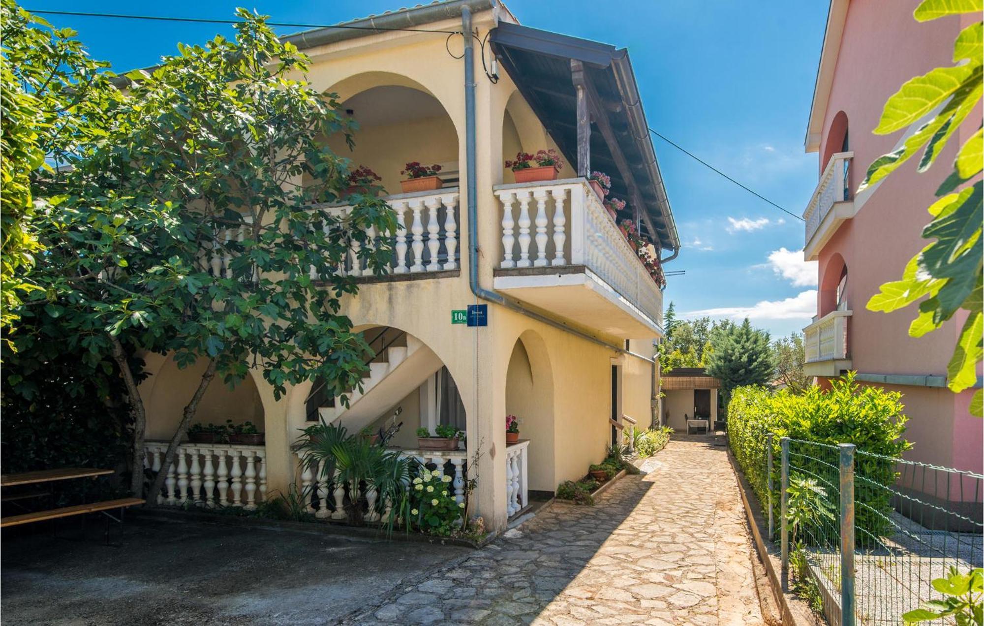 Beautiful Apartment In Pinezici With Wifi Exteriér fotografie